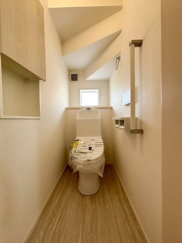 羽生市砂山第1期　分譲一戸建て　ワイウッドコート　17のトイレ