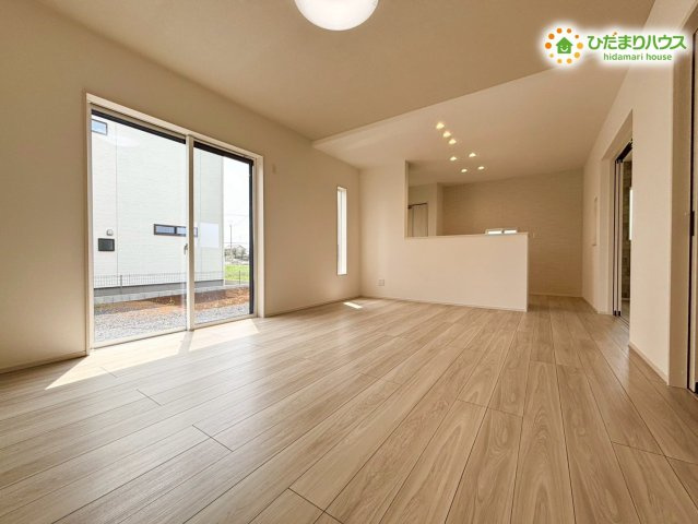羽生市砂山第1期　分譲一戸建て　ワイウッドコート　17の居間・リビング