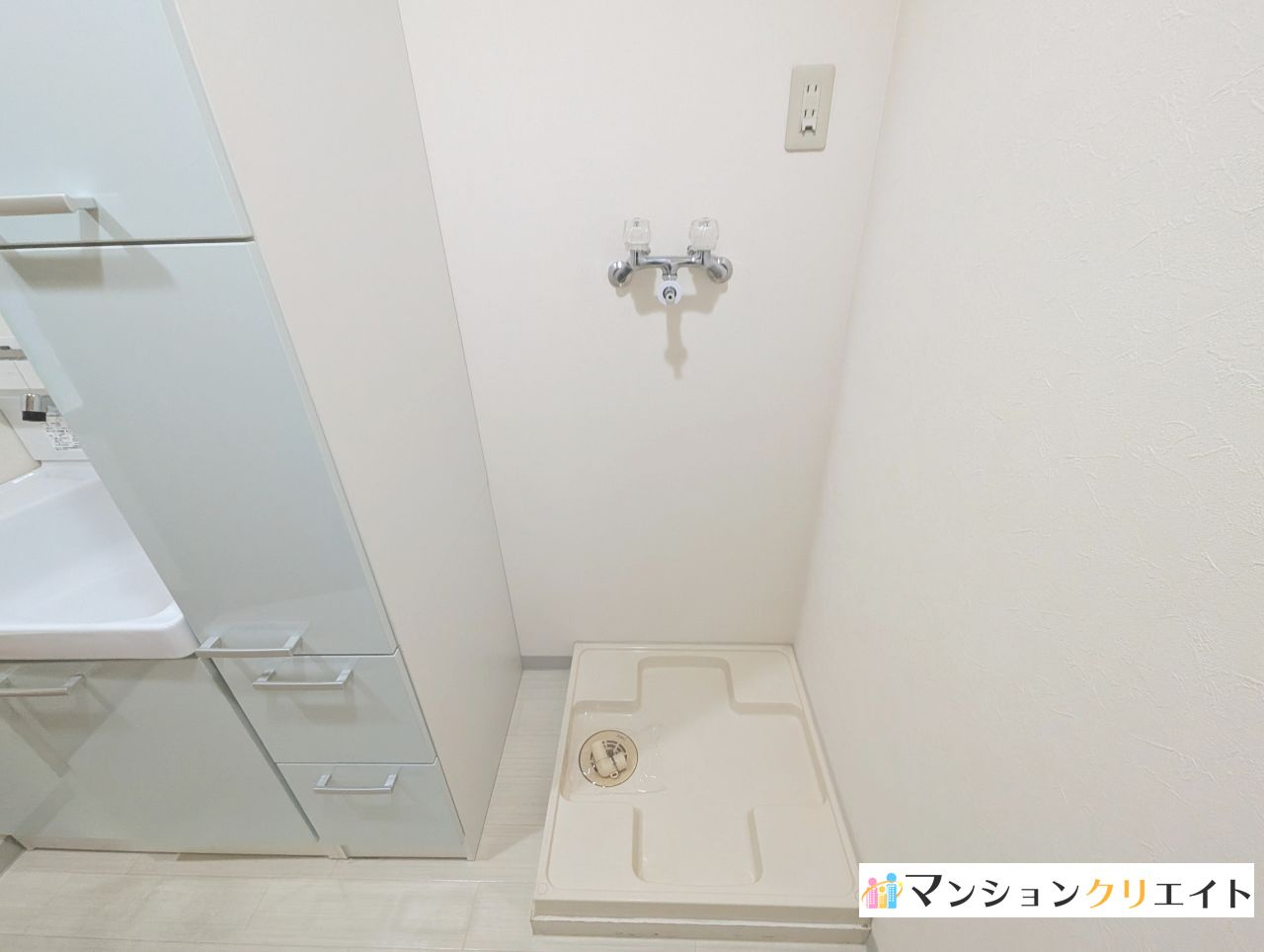 ロアール春日南のランドリースペース|室内洗濯機置場