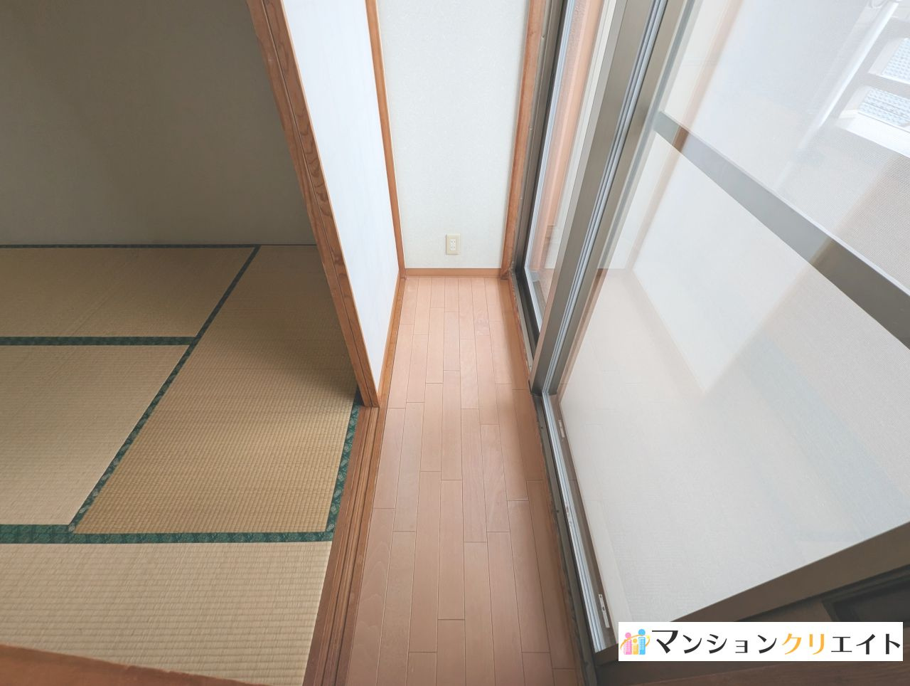 ロアール春日南のその他|和室のバルコニー側にあるサンルーム