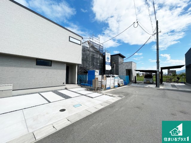 ●26(土)27(日)現地案内可能！　香芝市上中　の前面道路含む現地写真|周辺は閑静な住宅街です。前面道路もしっかりと有りますので車の出し入れも安心ですよ！