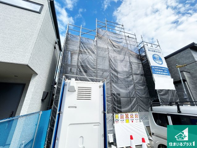 ●26(土)27(日)現地案内可能！　香芝市上中　の外観|現在はこんな感じです。完成までが待ち遠しいですね。