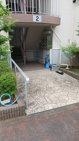 西船橋グリーンハイツ2号棟のエントランス