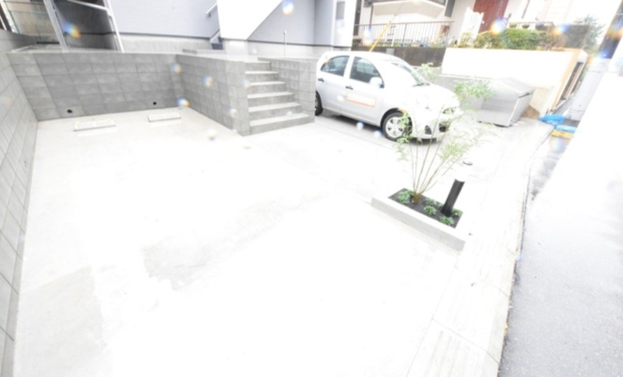 フリーハンド松戸の駐車場