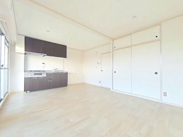 ハイツ山田南の居間・リビング