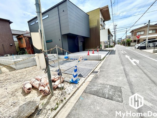 北区八代町2丁目　1期の前面道路含む現地写真