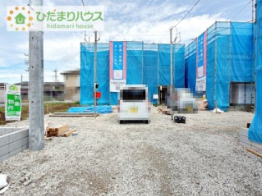 【駐車場】 | 常総市水海道諏訪町第3　新築戸建　3号棟 | ゆったりとしたカースペースで、ファミリーカーや軽自動車もラクラク駐車出来ますね♪