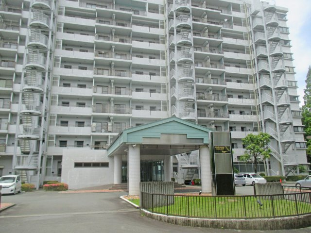 【エントランス】 | 南箱根グラン・ビュー 中古マンション ES06230 | 南箱根グラン・ビュー　エントランス前