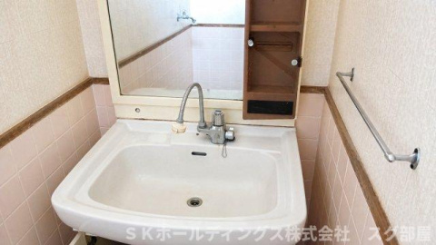 福知山市天田（南岡町）中古住宅の独立洗面台