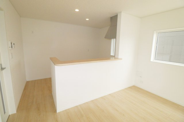 郡山市田村町東山１丁目1期　　　２号棟　　　守山小学校、守山中学区の居間・リビング|※同社施工例