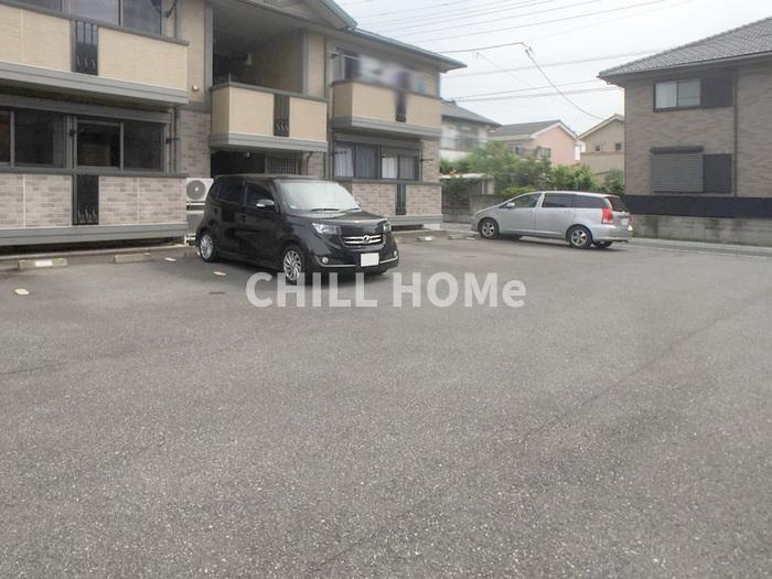 クローバーハイツ　Ｂの駐車場|当社、チルホームのHPもご覧ください(^^)/物件情報多数♪