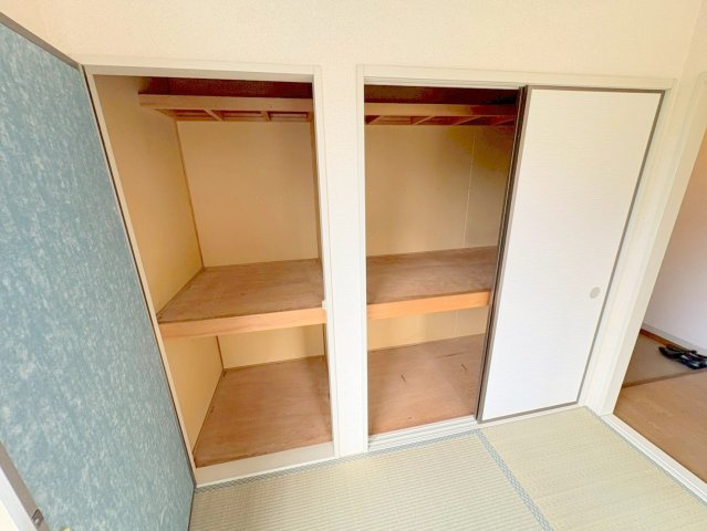 コモード仁川の収納|こまごまとしたものを収納できそうですね