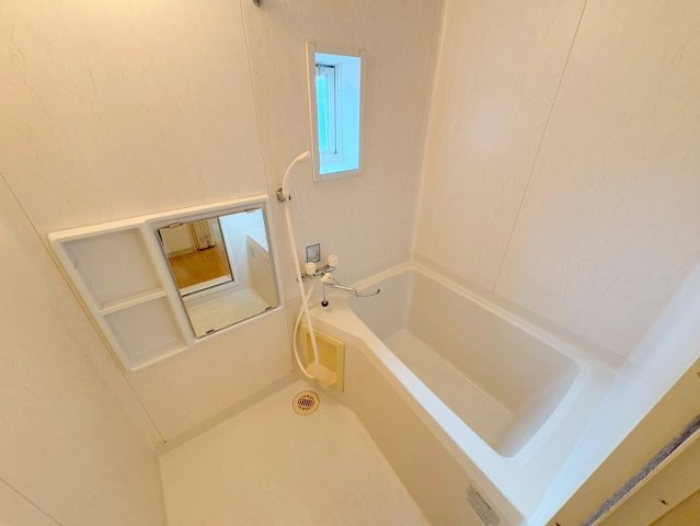 コモード仁川の浴室|日々の疲れを癒すお風呂付です