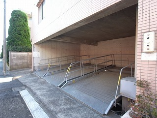 フォレストスズキの駐車場|58877512_18.jpg