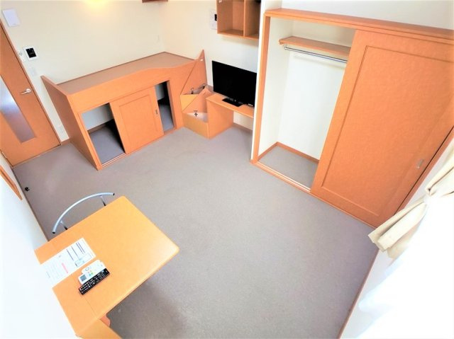 【居間・リビング】 | レオパレス紀北なかじま | ゆとりある８畳以上のお部屋