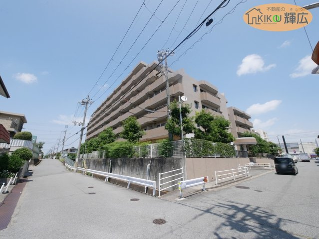 ロイヤルシャトー東加古川　4階の外観
