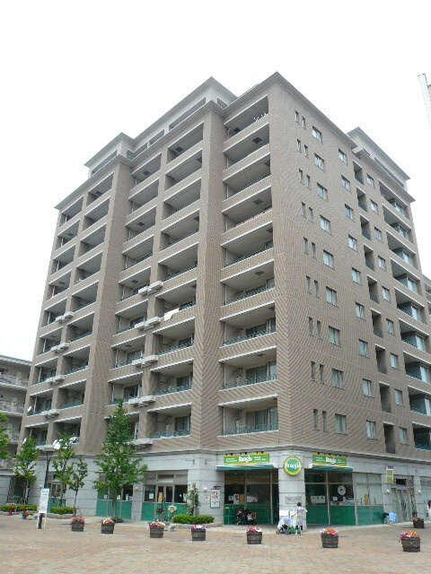 LANAI TOWN RENAISSANCE GRAND HIGHRISE