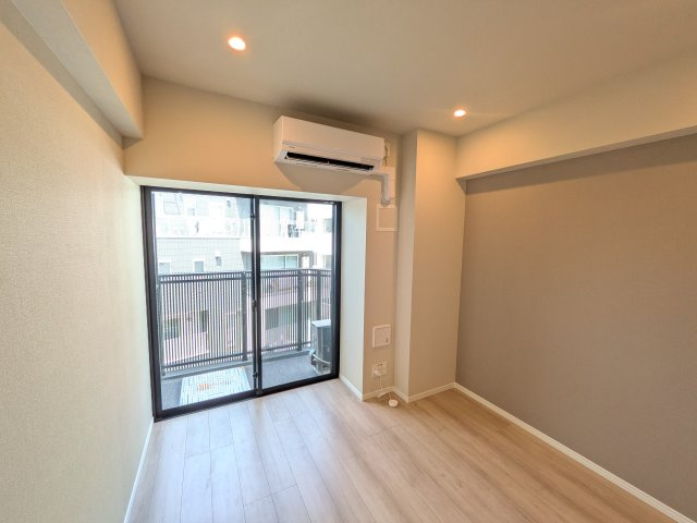 Log登戸station westの居間・リビング|同間取り別部屋の参考写真です。