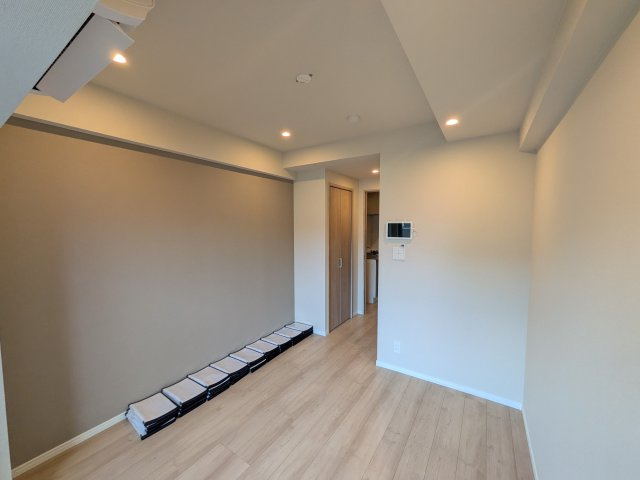 Log登戸station westの洋室