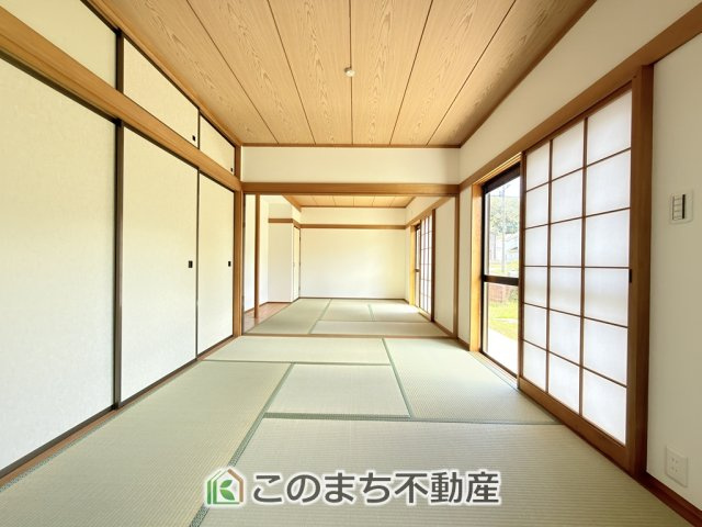 KEM日光市猪倉1期　中古戸建の和室|広く、綺麗な和室用意しております。