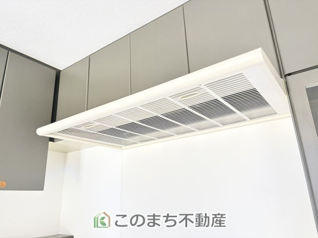 KEM日光市猪倉1期　中古戸建のキッチン|お料理の匂いもスッキリ♪シンプルデザインで掃除も簡単‼