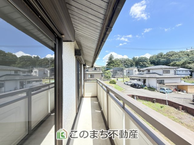 KEM日光市猪倉1期　中古戸建のバルコニー|気持ちのいい空が見渡せる広いバルコニー。
