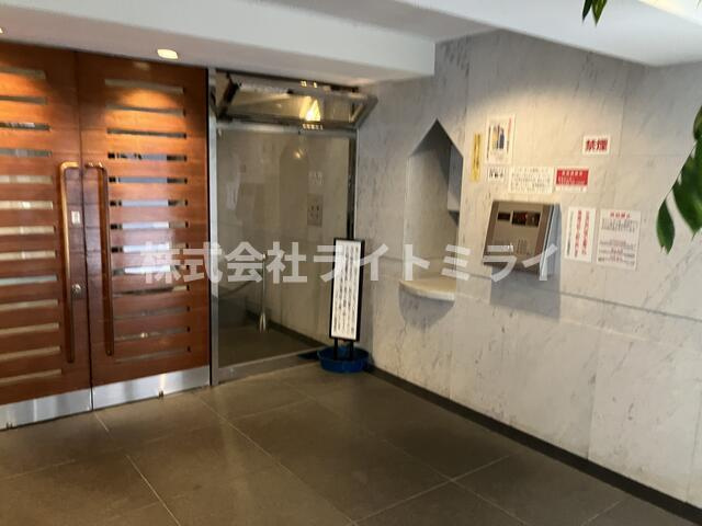 コスモシティ市ヶ谷のロビー| 