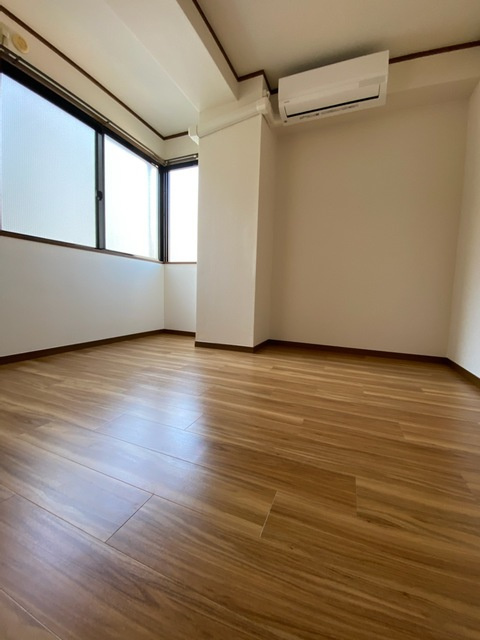 中田ビルの洋室