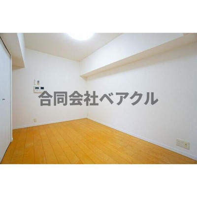 【洋室】 | アーバンフラッツ四条西洞院 | 広々とした洋室です