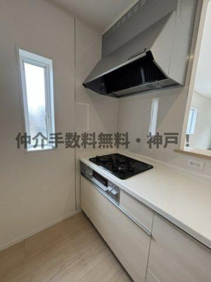 【キッチン】 | 神戸市西区池上5丁目 　新築戸建3号棟　仲介手数料無料！ | キッチンでお料理をお楽しみください