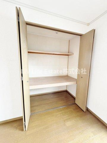 小平市小川町２丁目のアパートの収納