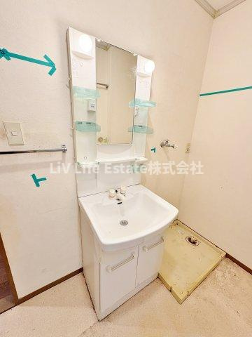 小平市小川町２丁目のアパートの洗面所