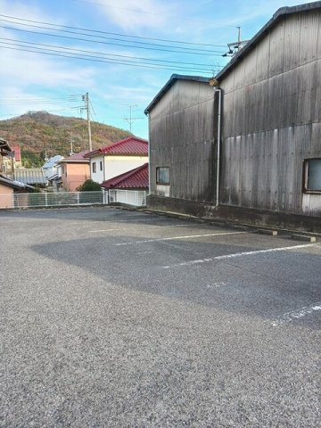 シティハイツ片岡の駐車場|カースペースがあります