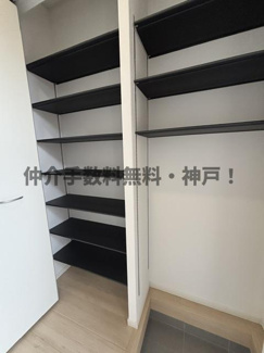 【収納】 | 神戸市西区池上5丁目 　新築戸建4号棟　仲介手数料無料！ | 玄関収納スペースも充実しています