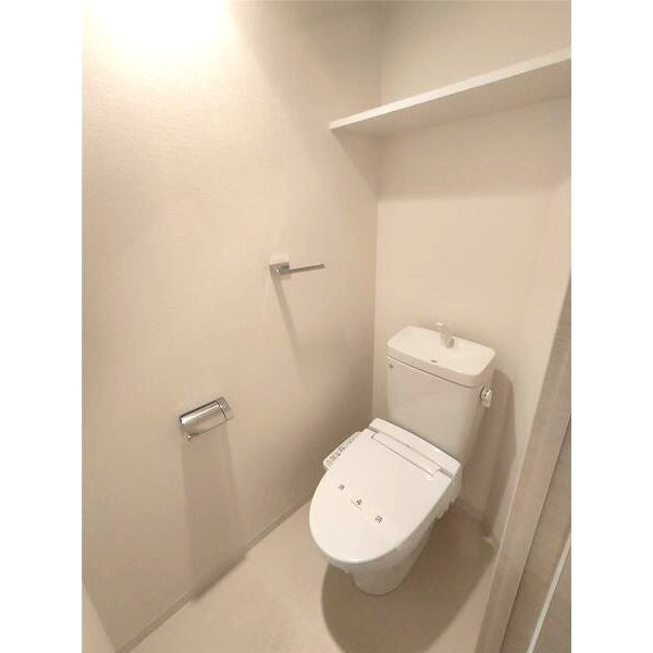 S-RESIDENCE神戸磯上通のトイレ
