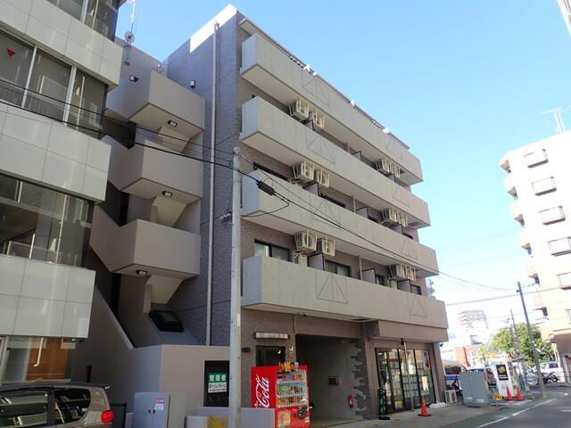 マジェスティービルの外観