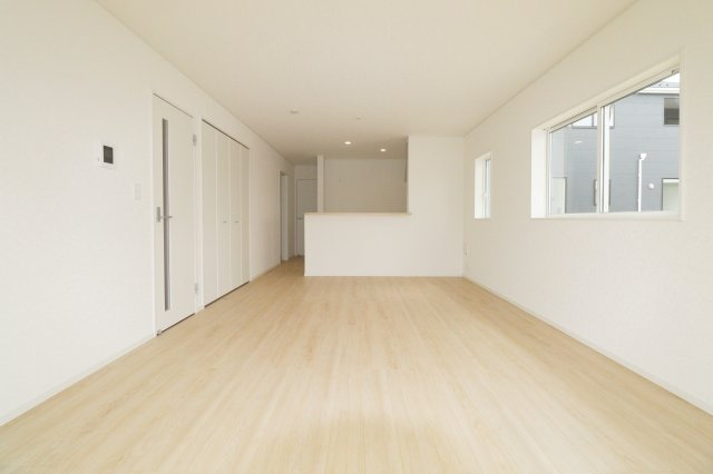 郡山市田村町東山１丁目第1　　　５号棟　　　守山小学校、守山中学区の居間・リビング|※同社施工例