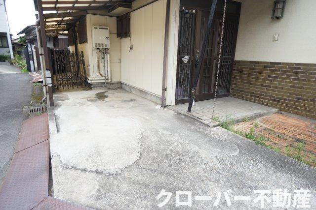 土器町西７丁目戸建ての駐車場