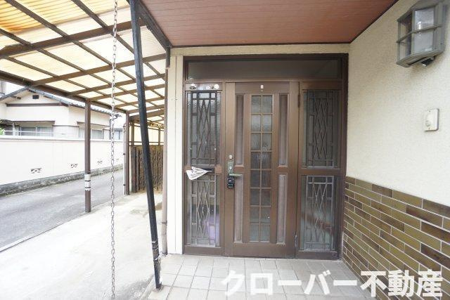 土器町西７丁目戸建ての玄関