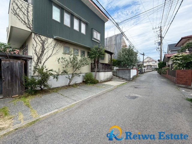 中古戸建　茅ヶ崎市菱沼海岸の前面道路含む現地写真