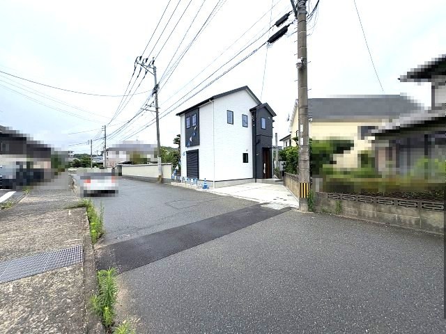 【その他】 | 糟屋郡志免町南里3丁目1期　1号棟（全1棟）【仲介手数料無料・0円】 | 現地写真。前面道路です。