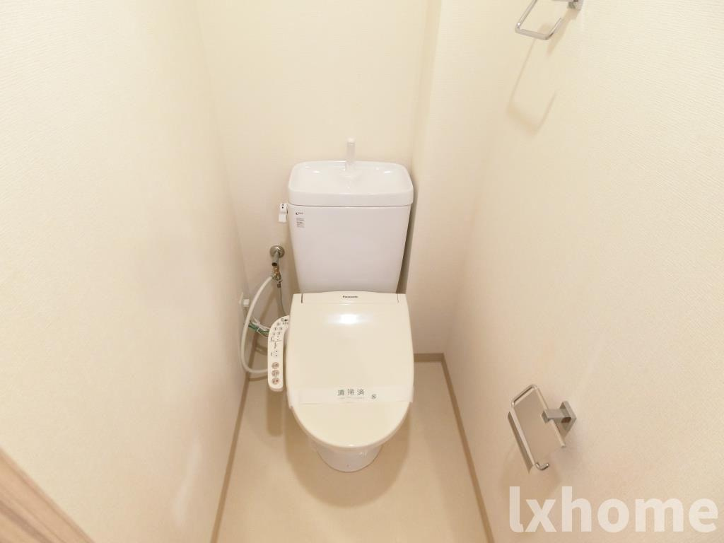 アーバンウェル茨木のトイレ|ゆったりとした空間のトイレです