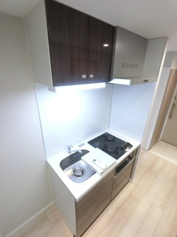Alivis原木中山のキッチン