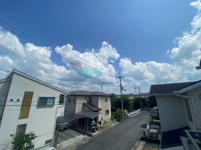 【展望】 | 石山寺４丁目 | 青い空が広がる開放的なバルコニー。