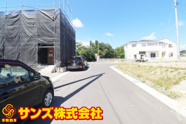郡山市田村町東山１丁目第1　　　７号棟　　　守山小学校、守山中学区の外観|東側前面道路