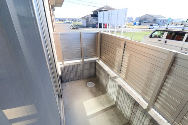 熊本市南区合志４丁目のアパートのバルコニー