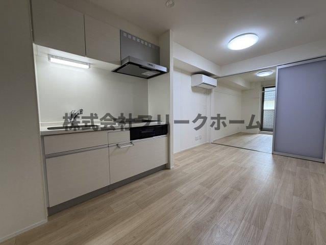 小金井市緑町１丁目の賃貸マンションの居間・リビング