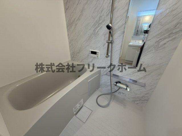 小金井市緑町１丁目の賃貸マンションの浴室