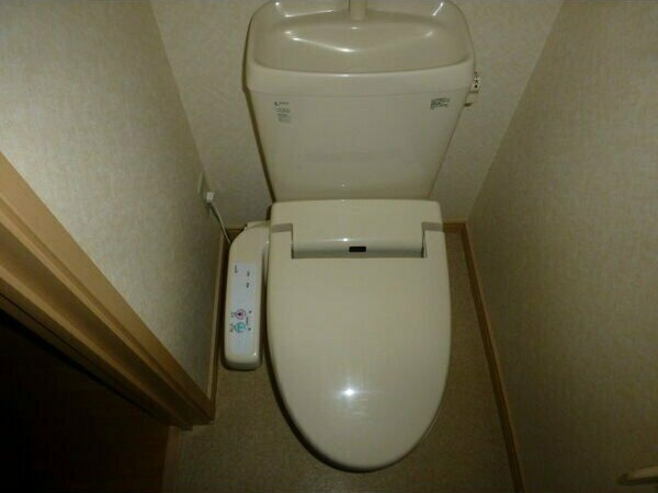 メゾンリビエールのトイレ
