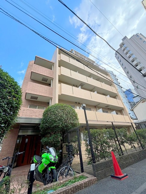 ナビウス新宿七丁目の外観